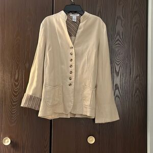 Paraphrase 100% linen khaki colored jacket. Seven button closure in front. 10